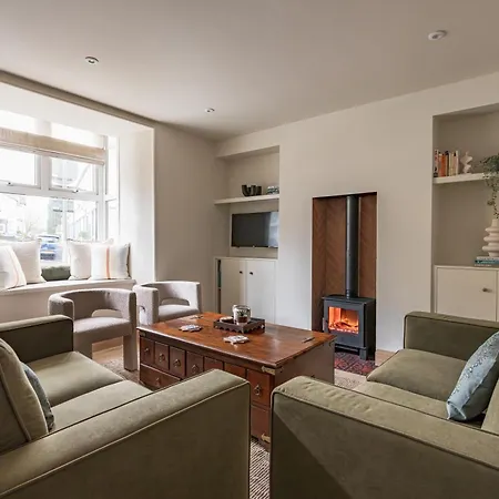 Bryony Cottage: Close To Station